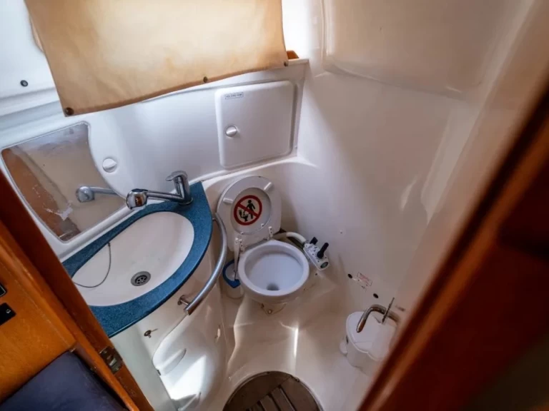 Alquiler de Bavaria Bavaria 30 Cruiser en Palero