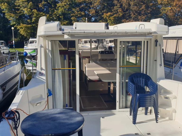 Alquiler de Nicols Yacht Nicols Sedan 1160 en Lübz