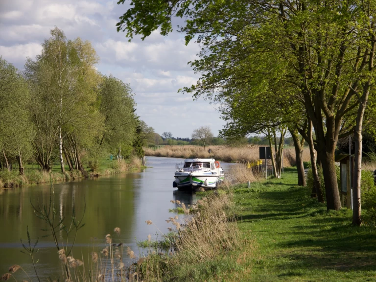 Alquiler de embarcaciones  Tarpon 37 DP enLübz en Samboat