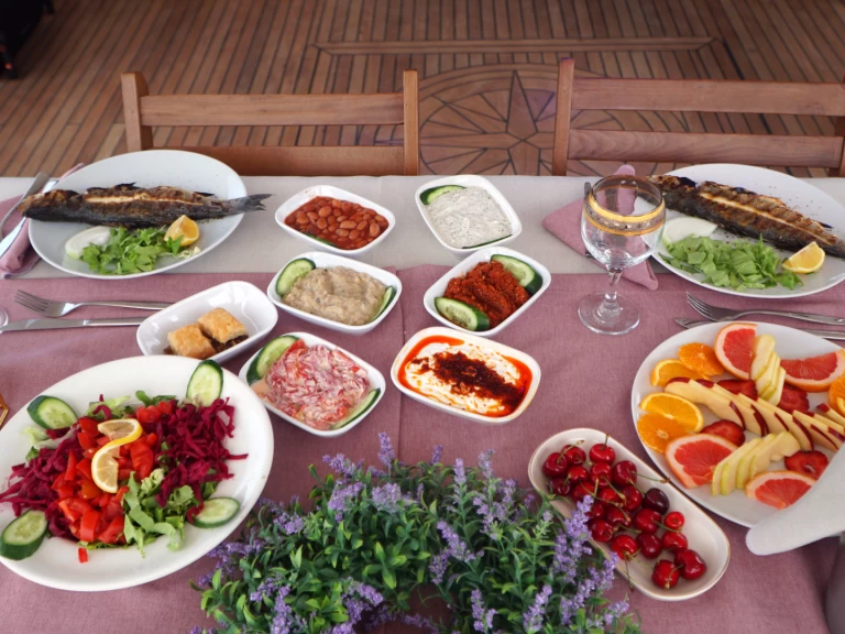 Alquiler Yate de lujo  con o sin  título de navegación