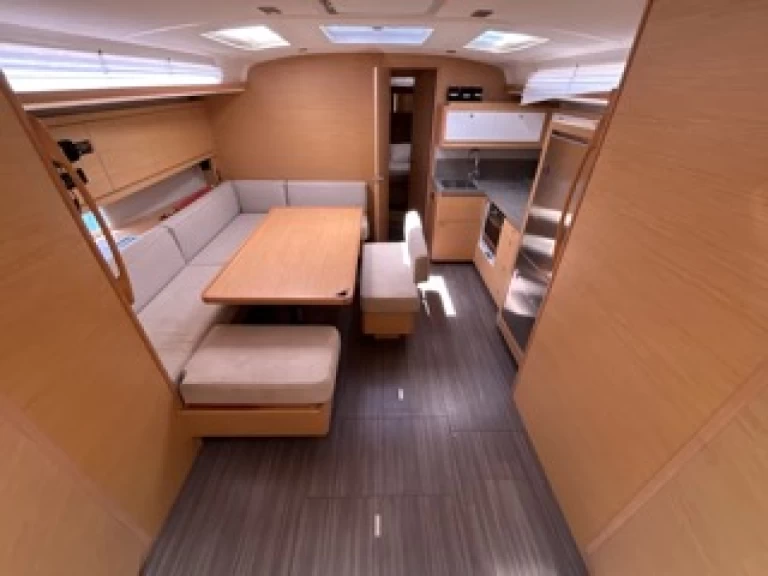 Alquiler de barcos Olbia barato de Dufour 470