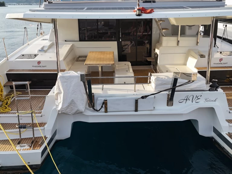 Alquiler Catamarán Fountaine Pajot con o sin  título de navegación