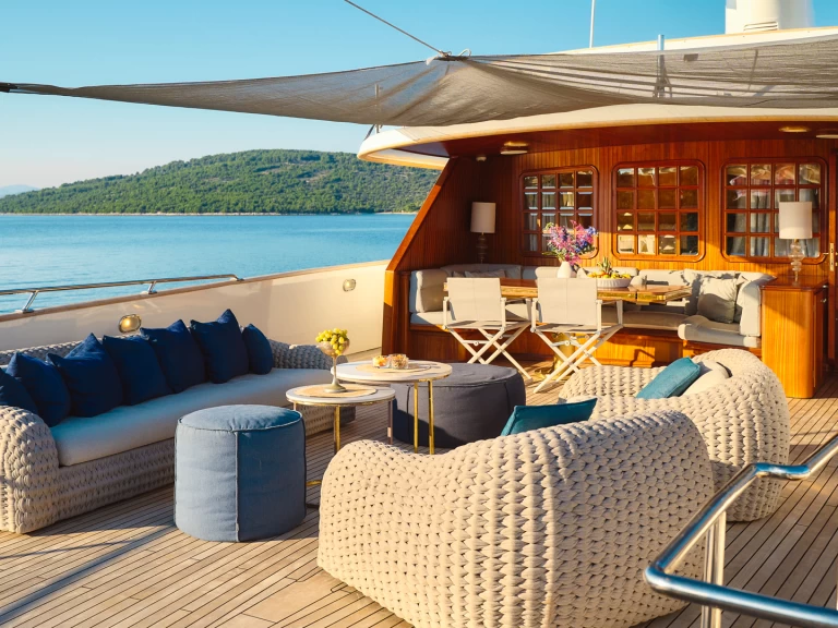 Alquiler Yate de lujo Benetti con o sin  título de navegación