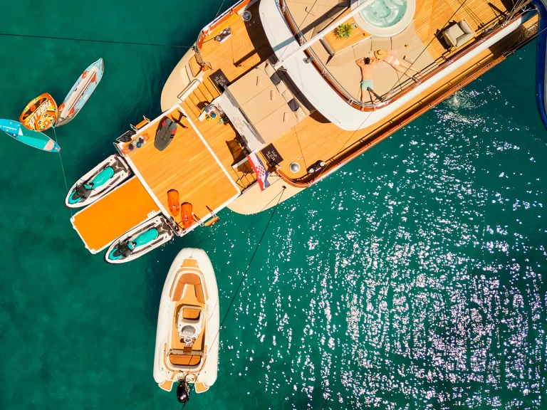 Velero para alquilar Split al mejor precio