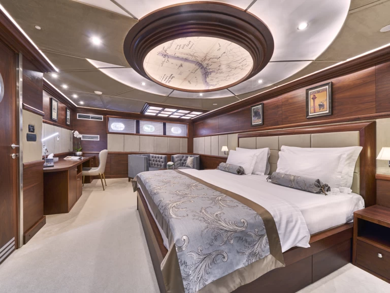 Alquiler de barcos Split barato de Luxury motor sailer