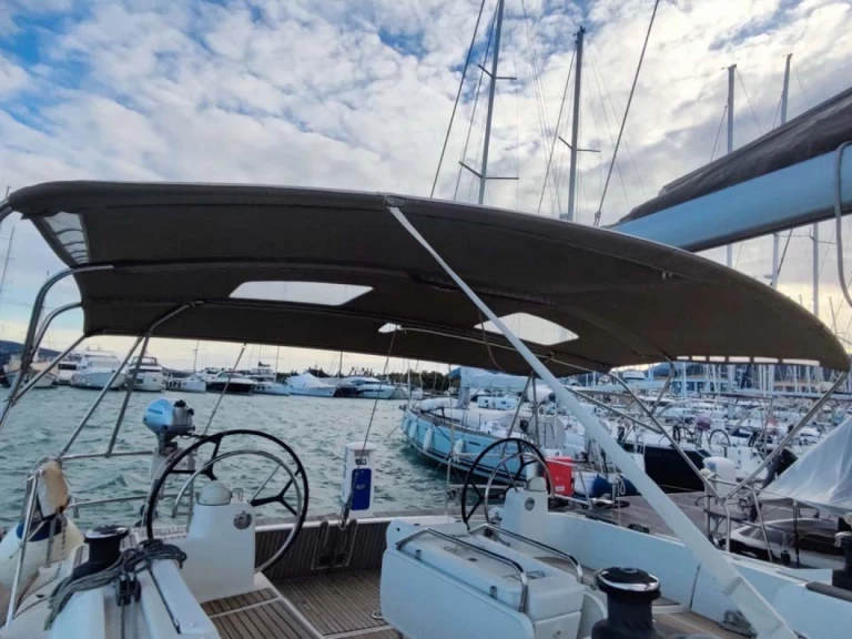 Alquiler de Jeanneau Sun Odyssey 519 en Lefkáda