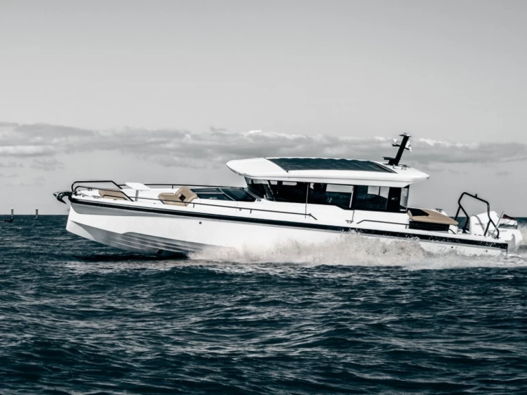 Alquiler de barcos La Trinité-sur-Mer barato de Axopar 37 XC Cross Cabin