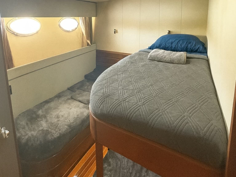 Alquiler de embarcaciones Monte Fino Montefino 68 enPuntarenas en Samboat