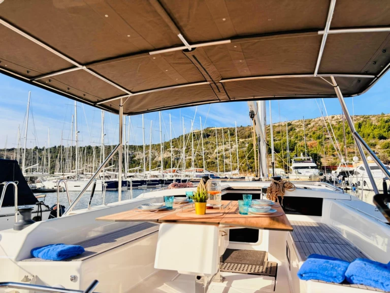 Alquiler de Dufour Dufour 530 en Primošten