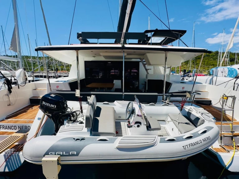Alquiler de Fountaine Pajot Saba 50 en Primošten