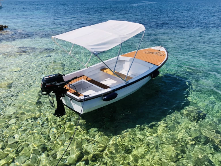 Alquiler de embarcaciones Učka 4.5 enMedulin en Samboat