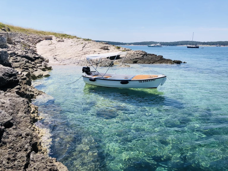 Učka 4.5 de alquiler a Medulin