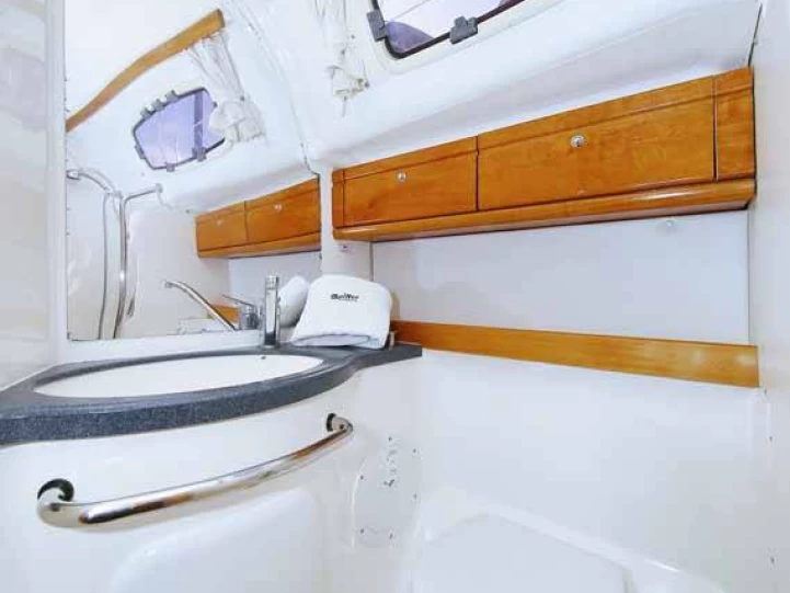 Alquiler de Velero, con o sin patrón Bavaria Nikiána