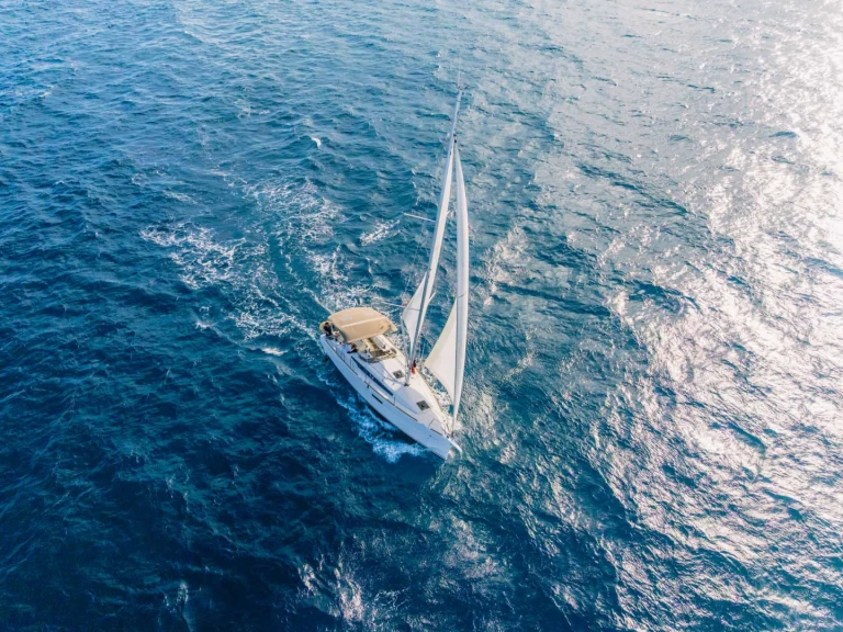 Alquiler Velero Jeanneau con o sin  título de navegación