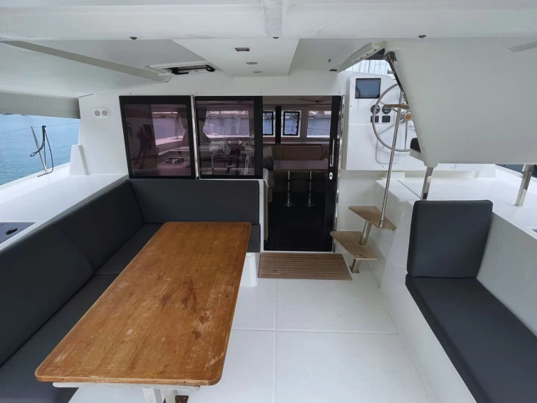 Alquiler Catamarán Fountaine Pajot con o sin  título de navegación