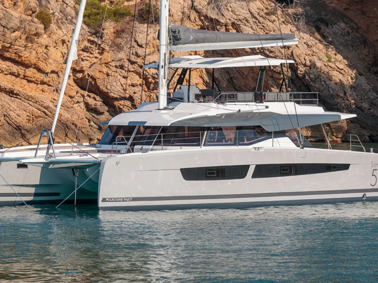 Alquiler de Catamarán, con o sin patrón Fountaine Pajot Palermo