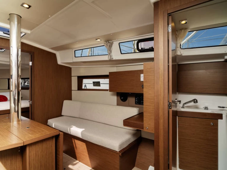 Alquiler de Bénéteau Oceanis 38 en Olbia