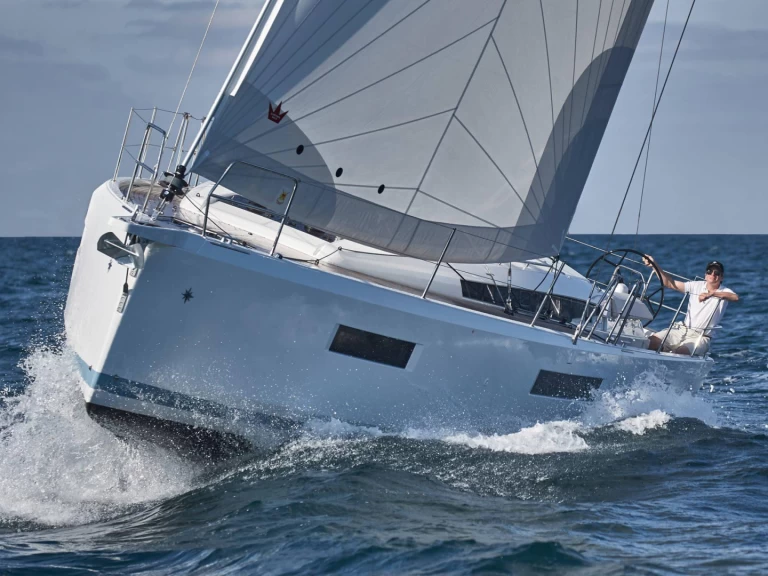 Jeanneau Sun Odyssey 440 de alquiler a Lávrio