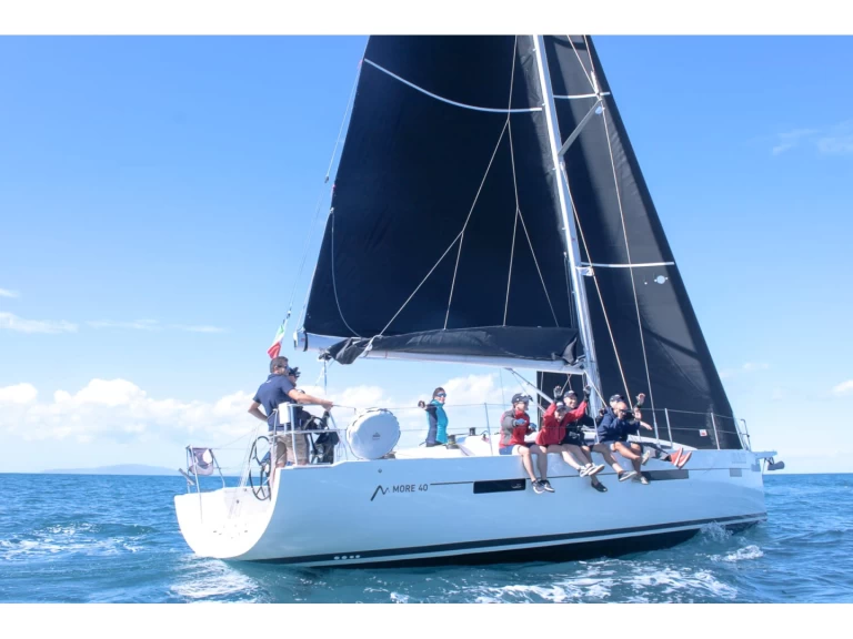 Alquiler Velero More Boats con o sin  título de navegación
