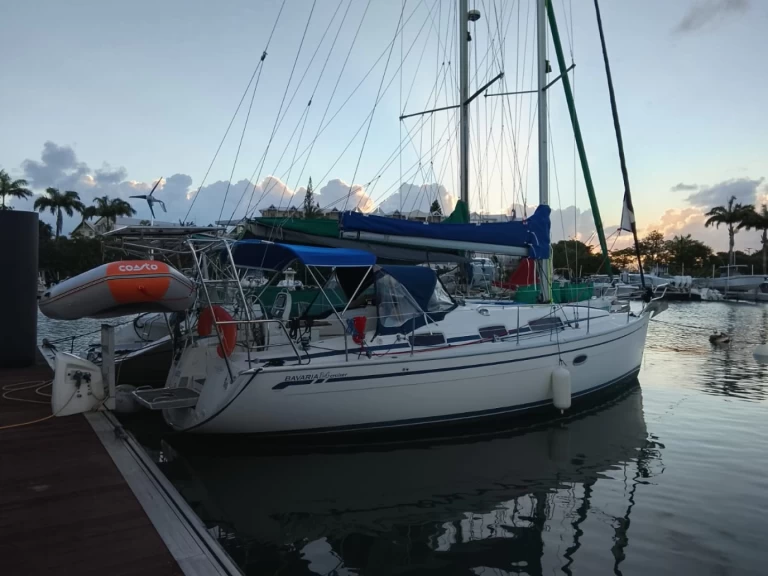 Alquiler de Bavaria 34 cruiser en Pointe-à-Pitre