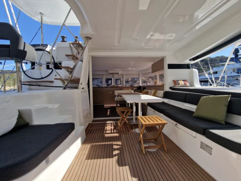 Alquiler de embarcaciones Lagoon Lagoon 43 enBas du Fort en Samboat