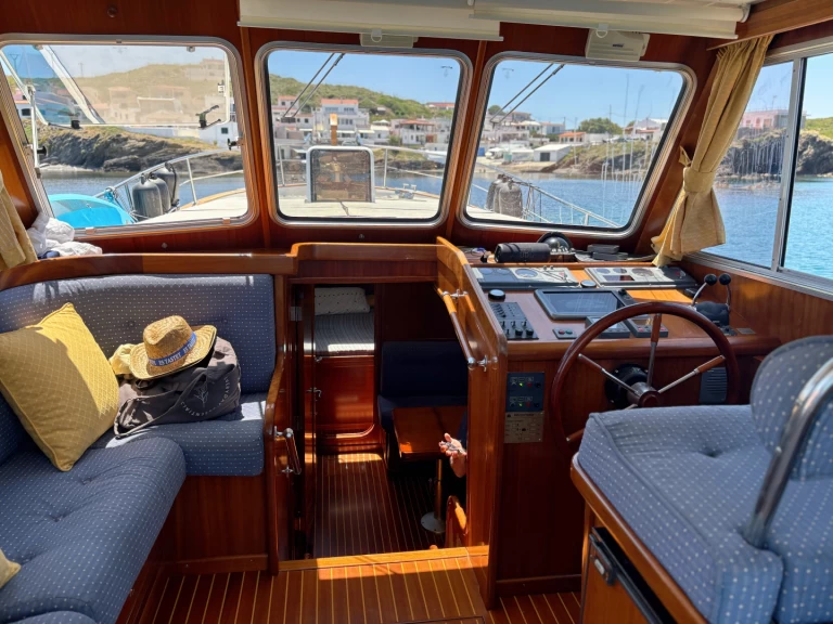 Menorquin-Yachts Menorquin Yachts 120 de alquiler a Mahón