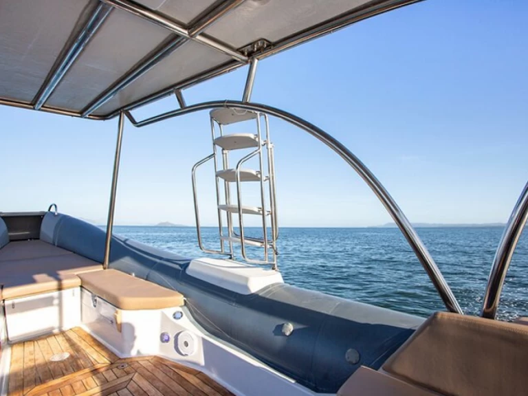 Alquiler de Neumática, con o sin patrón Zodiac Coco Bay