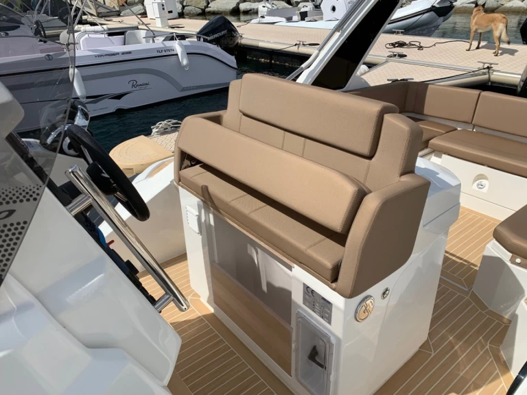 Alquiler de embarcaciones Joker Boat Clubman 30 enCavalaire-sur-Mer en Samboat