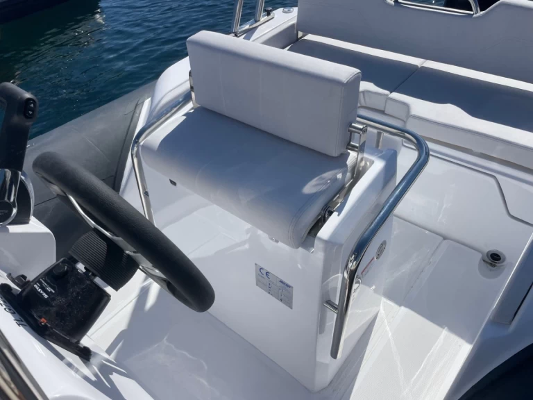 Alquiler de Joker Boat Coaster 580 en Cavalaire-sur-Mer