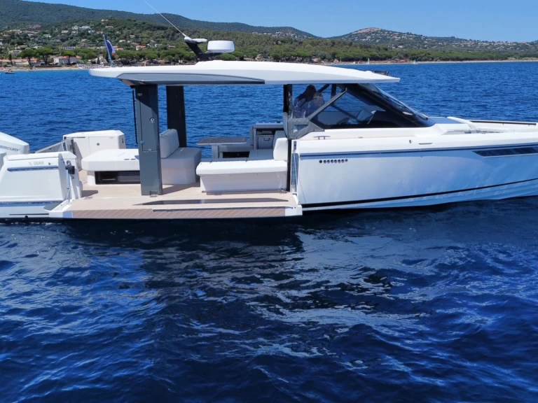 Alquiler de Saxdor 400 GTO en Cavalaire-sur-Mer