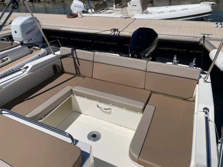 Alquiler de embarcaciones Quicksilver Quicksilver Activ 755 enCavalaire-sur-Mer en Samboat