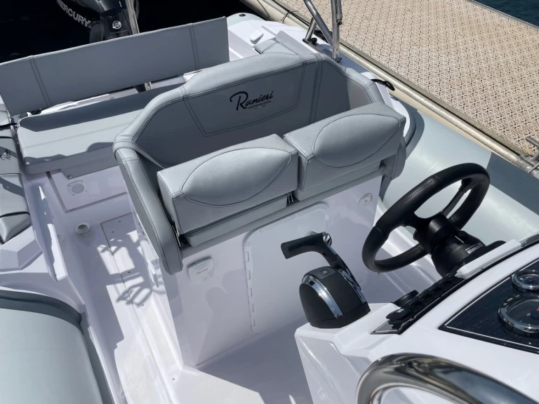 Neumática para alquilar Cavalaire-sur-Mer al mejor precio