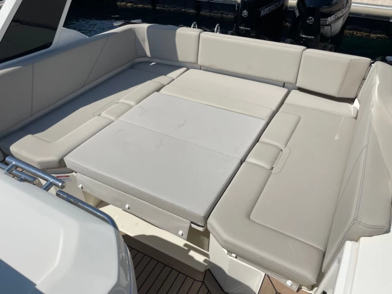 Alquiler Neumática Joker Boat con o sin  título de navegación