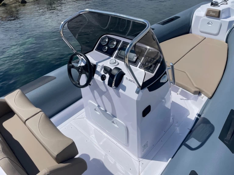 Alquiler de Ranieri Cayman 23 Sport en Cavalaire-sur-Mer