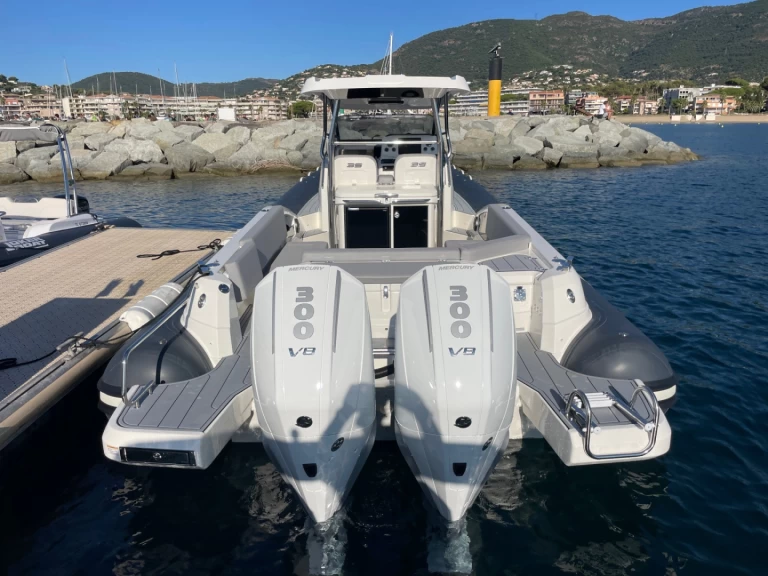 Joker Boat clubman 35 de alquiler a Cavalaire-sur-Mer