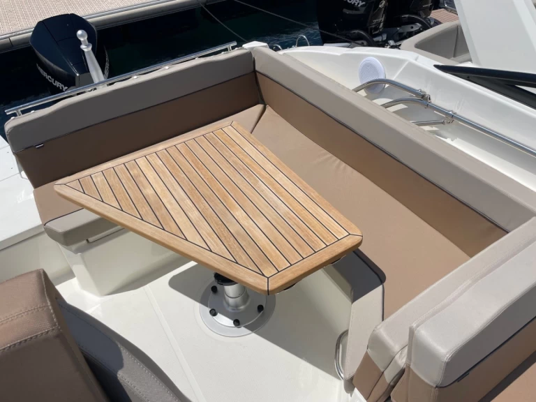 Alquiler de Quicksilver QUICKSILVER 805 CRUISER en Cavalaire-sur-Mer