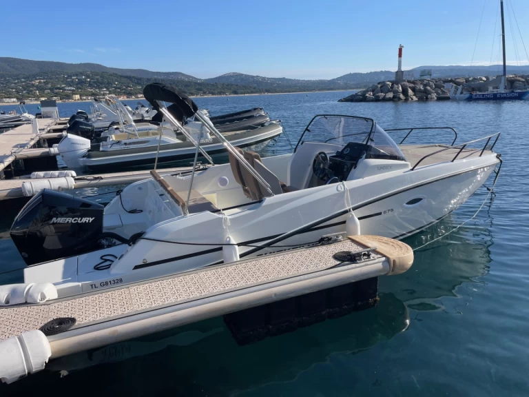 Alquiler Lancha en Cavalaire-sur-Mer - Quicksilver Activ 675 Sundeck