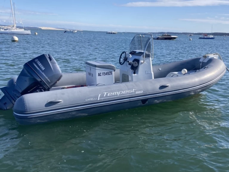 Capelli Tempest 560 Work de alquiler a Grand Piquey