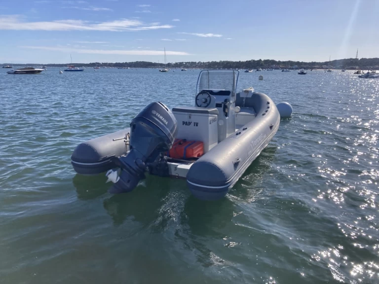 Alquiler de Capelli Tempest 560 Work en Grand Piquey