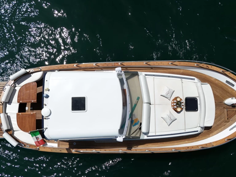 Alquiler de barcos Sorrento barato de Apreamare 11