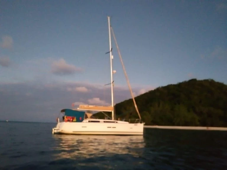 Velero para alquilar Tivat al mejor precio