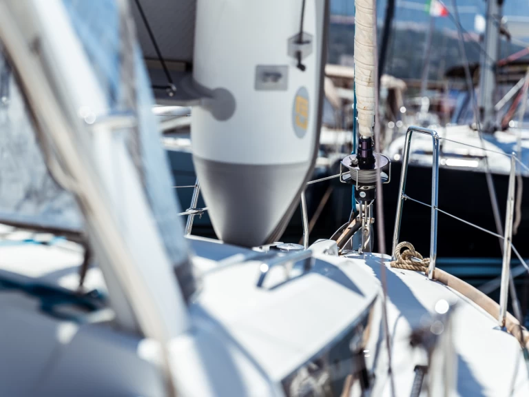 Alquiler de embarcaciones Bénéteau Oceanis 38 enOlbia en Samboat