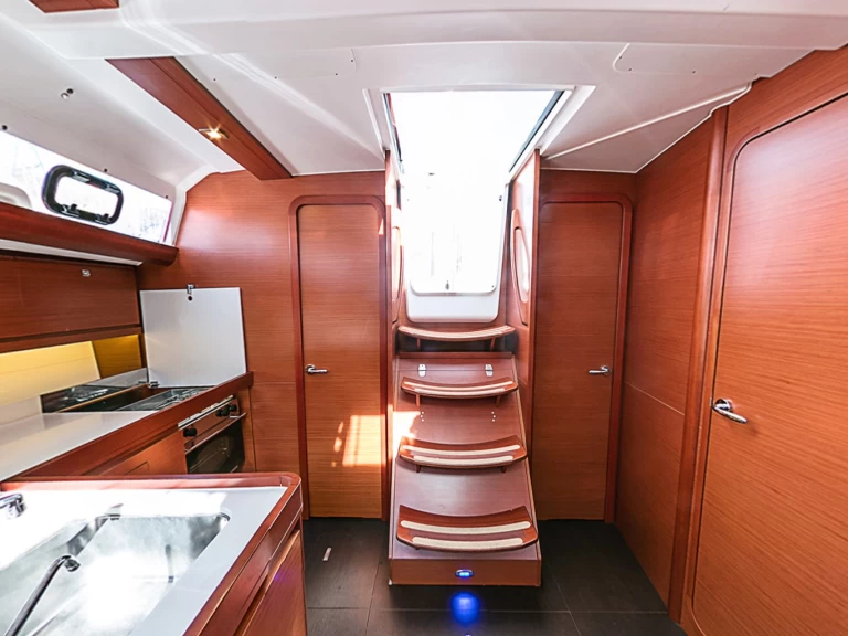 Alquiler de embarcaciones Dufour Dufour 412 Grand Large enOlbia en Samboat