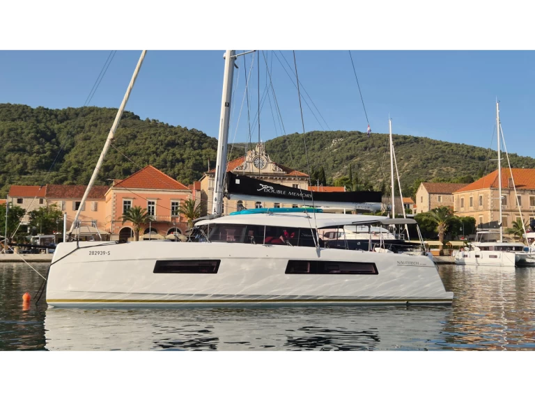 Alquiler de embarcaciones Nautitech Nautitech 44 Open enPrimošten en Samboat