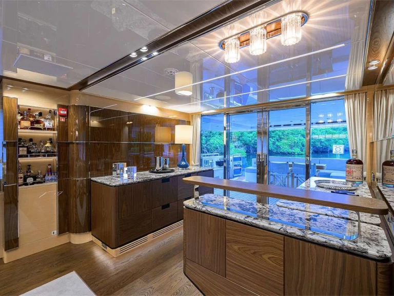 Cantiere delle Marche TROPA de alquiler a Fort Lauderdale