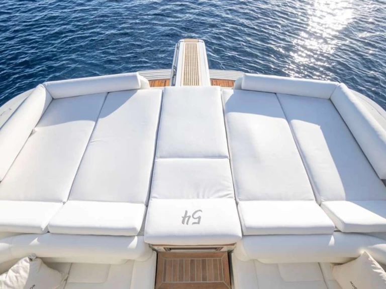 Pershing LA KOUPETI de alquiler a Álimos