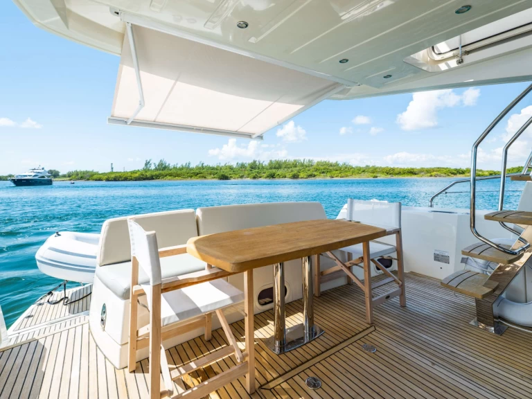 Alquiler Yate de lujo en Miami - Prestige Yachts Whiskey &amp; Waves