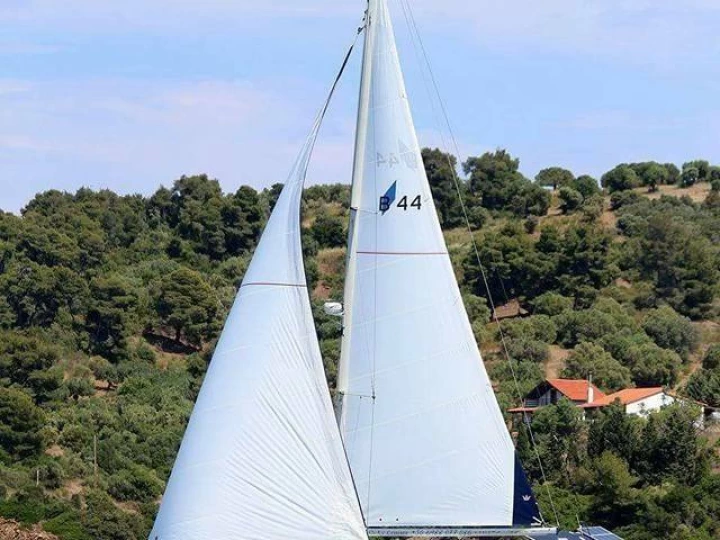 Alquiler de Velero, con o sin patrón Bavaria Ávdira