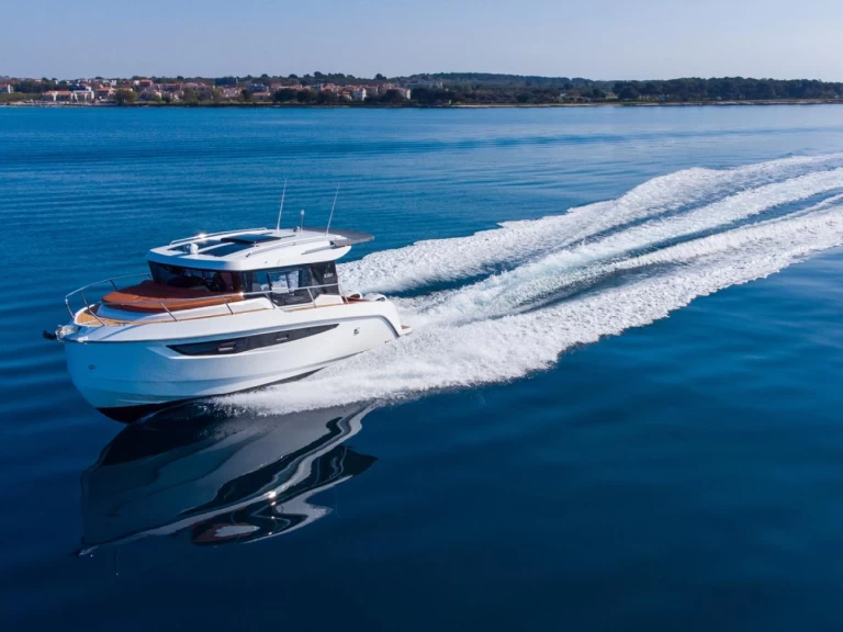 Alquiler Lancha Kavi Yacht con o sin  título de navegación