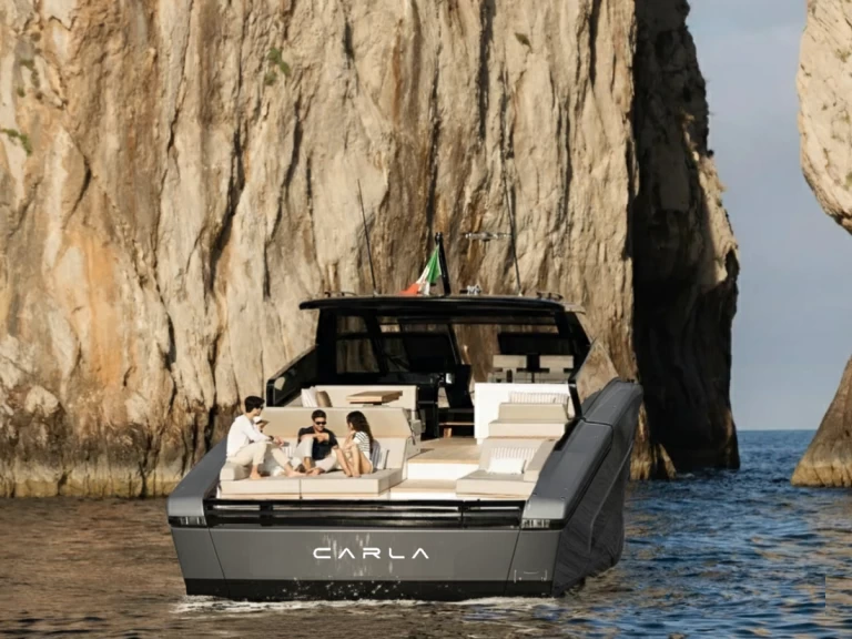 Alquiler de Yate de lujo, con o sin patrón Fiart Salerno